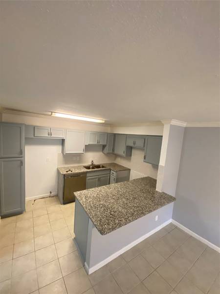 3900 Woodchase DR #121, Houston, TX 77042