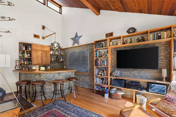 Houston, TX 77059,15918 Mesa Verde DR