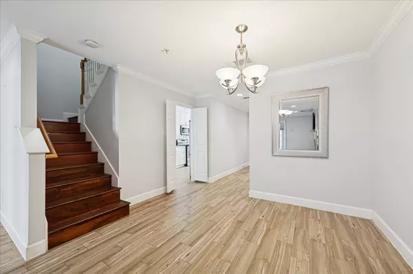 Houston, TX 77024,12681 Rip Van Winkle DR #32