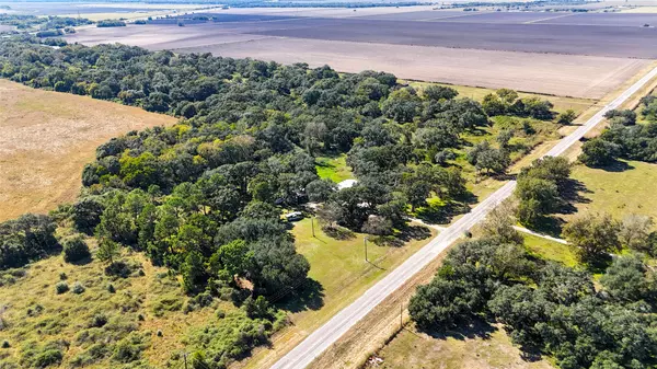 Louise, TX 77455,979 N Fm 647 RD