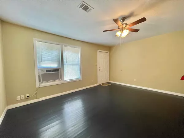 Freeport, TX 77541,611 N Avenue D