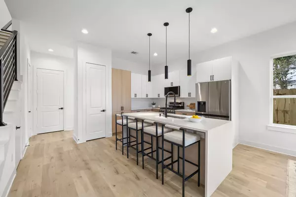 Houston, TX 77022,309 E 43rd ST