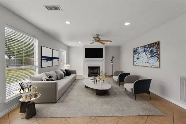 Dickinson, TX 77539,202 Armand Bay DR