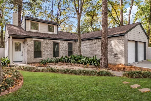 The Woodlands, TX 77381,35 E Bigelow Oak Court CT