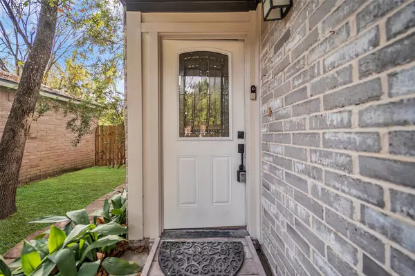 The Woodlands, TX 77381,35 E Bigelow Oak Court CT