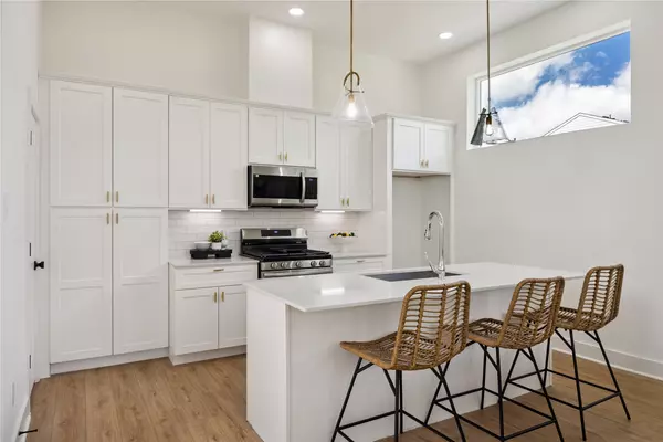 Houston, TX 77091,835E Rachel ST