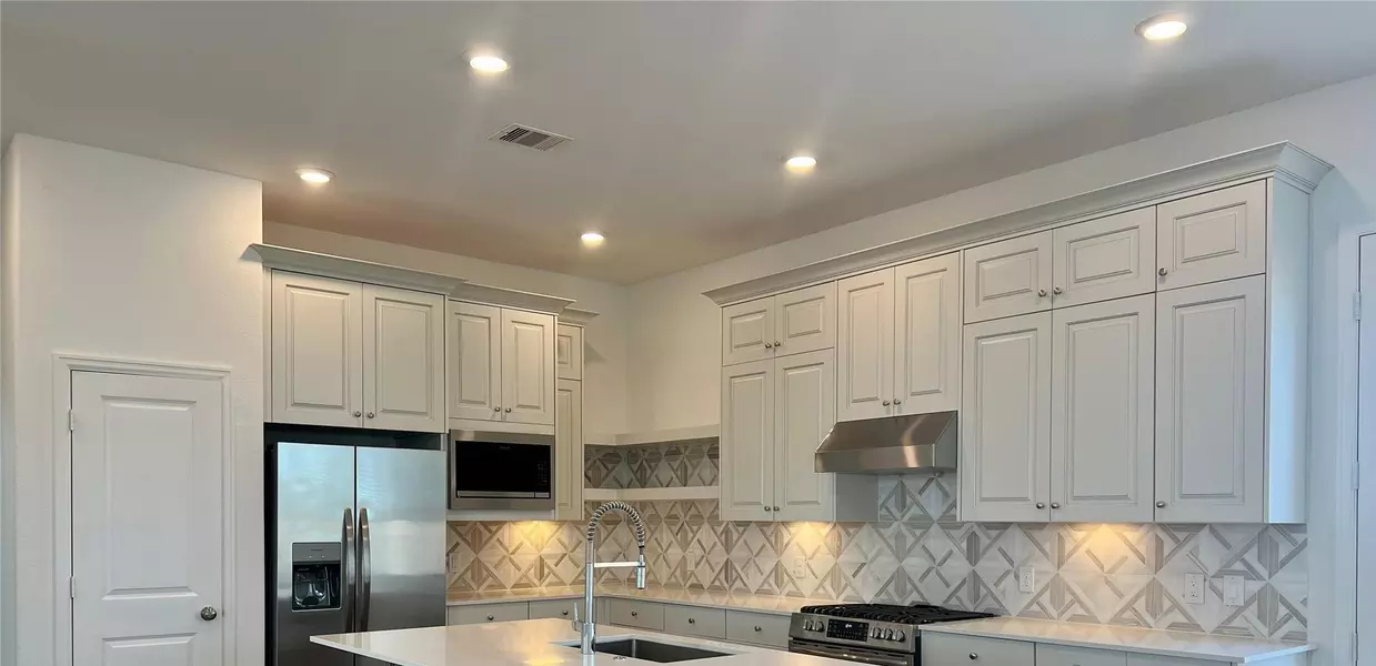 29707 Knollwood Bay RD, Waller, TX 77484