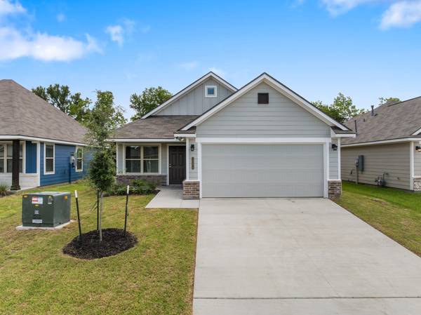 1204 Highgarden, Navasota, TX 77868