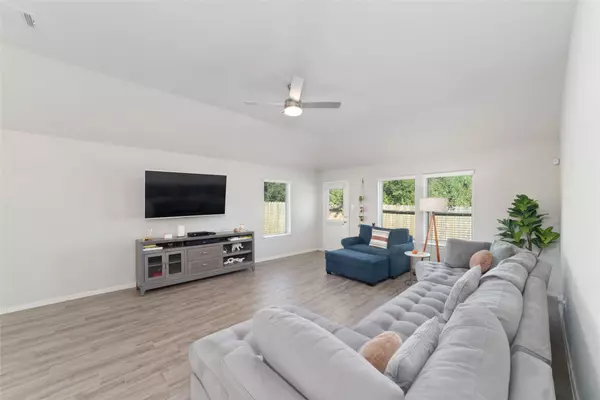 Rosharon, TX 77583,219 Murrieta LN