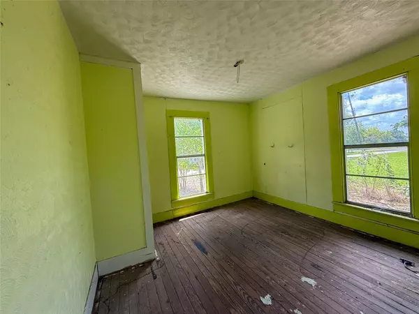 Bedias, TX 77831,22085 Madison St