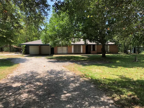 1902 County Road 56, Rosharon, TX 77583
