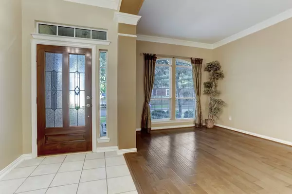 Sugar Land, TX 77479,210 Kentwood Ridge CT