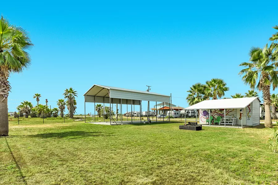 1021 Church ST, Gilchrist, TX 77617
