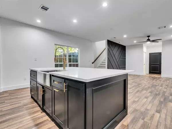 Houston, TX 77020,237 Hahlo ST