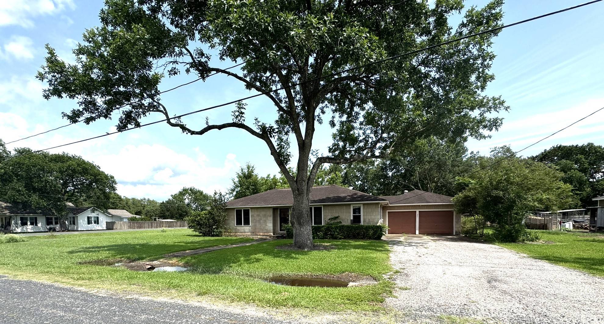 Louise, TX 77455,605 5th ST
