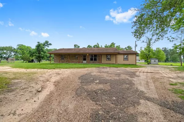 577 County Road 2251, Cleveland, TX 77327