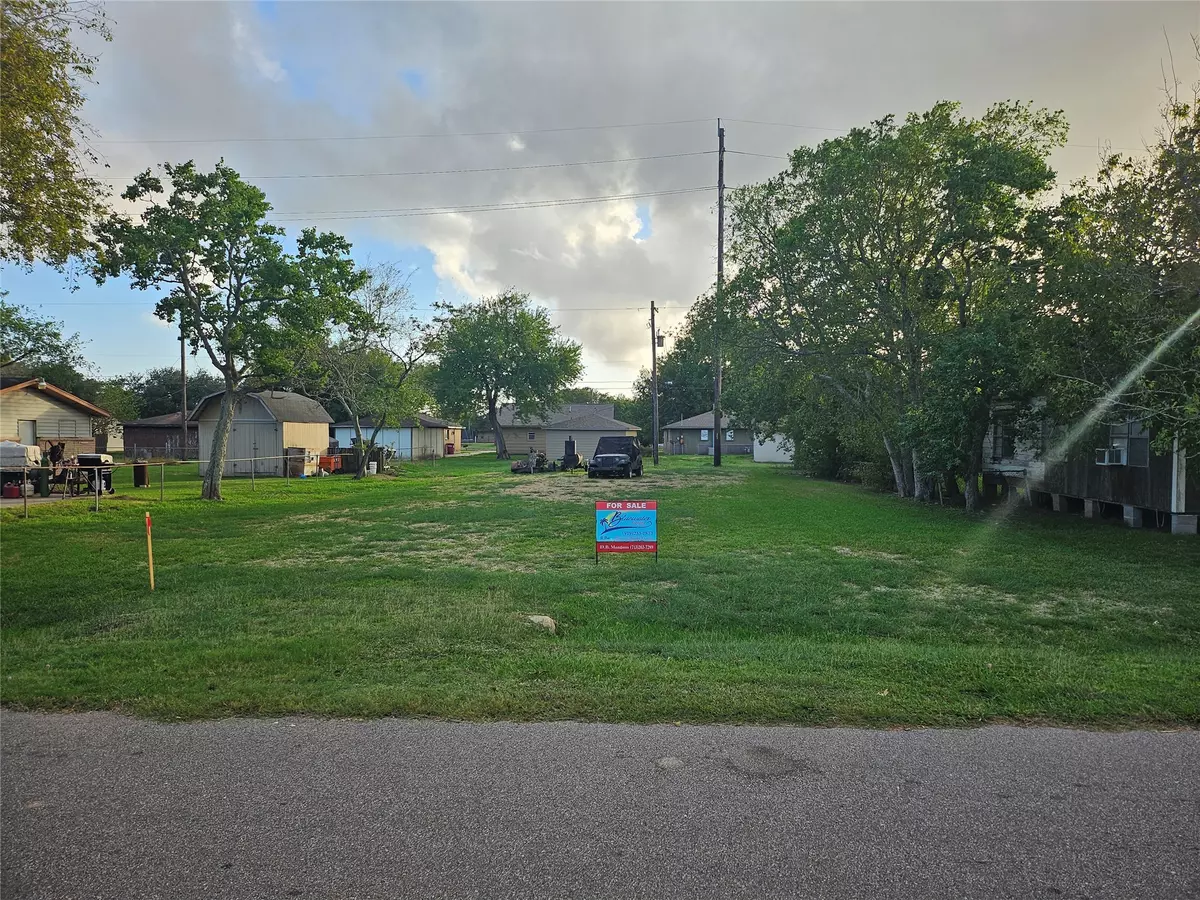 Freeport, TX 77541,1411 N South AVE