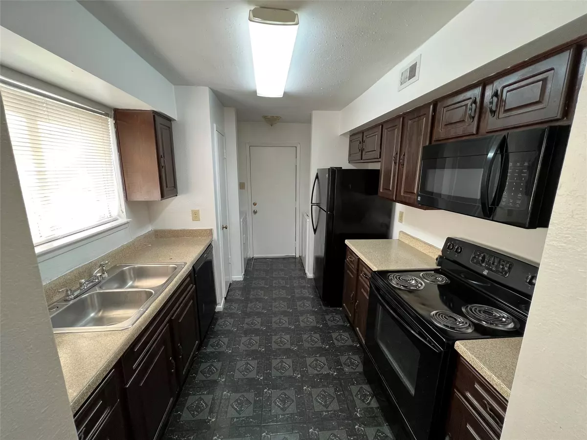 Houston, TX 77036,8048 Sands Point DR #A