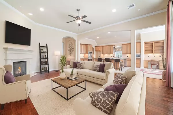 2150 Summit Mist DR, Conroe, TX 77304