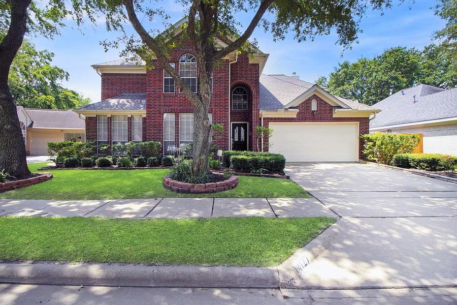 14127 Swallowfield DR, Houston, TX 77077