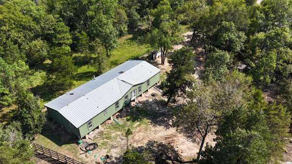 10621 Parker DR, Willis, TX 77318