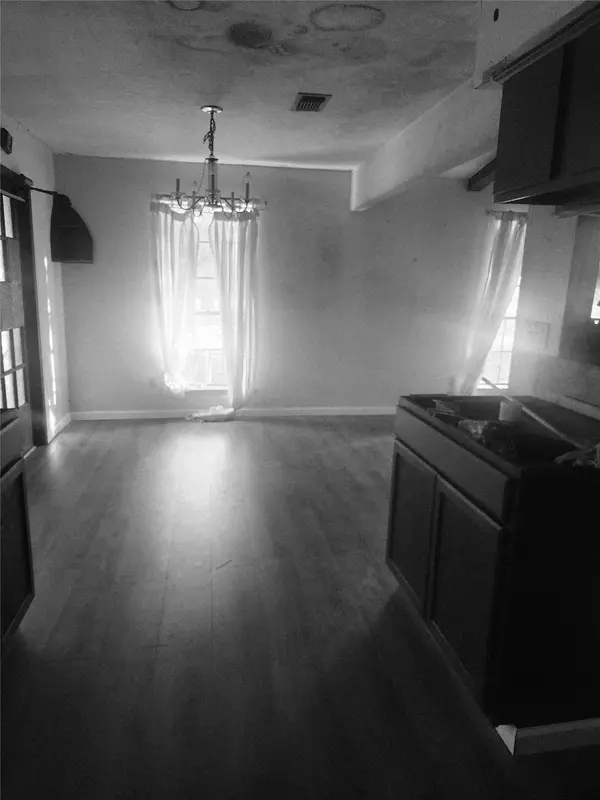 Alvin, TX 77511,748 County Road 296d