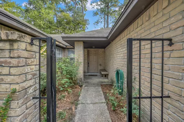 The Woodlands, TX 77380,708 S Millbend DR