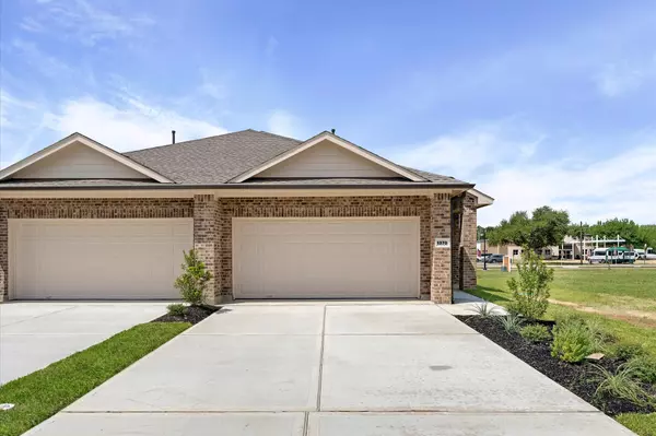 1370 Mixander WAY, La Porte, TX 77571