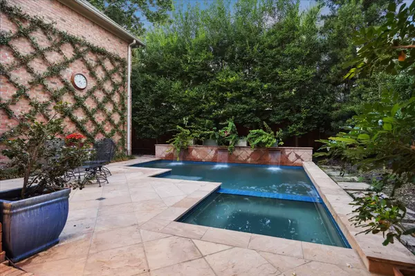 Houston, TX 77027,3726 Wickersham LN