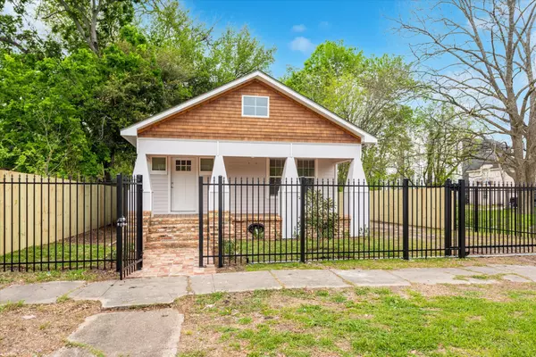 2317 Saint Charles ST,  Houston,  TX 77004