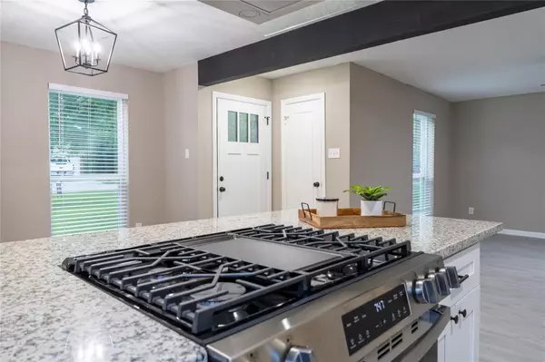 The Woodlands, TX 77381,10 N Wavy Oak CIR