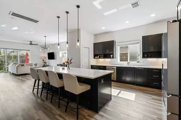 Houston, TX 77018,212 Pheasant ST