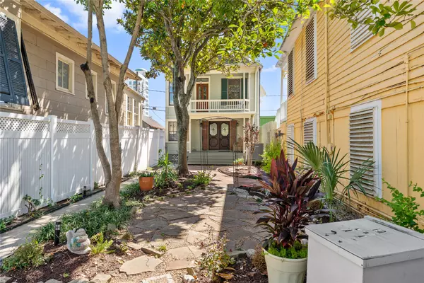 Galveston, TX 77550,611 Church Street