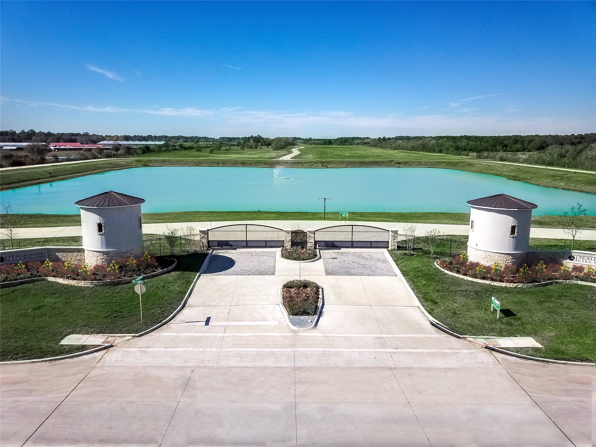 20326 Tealpointe Ridge LN, Tomball, TX 77377