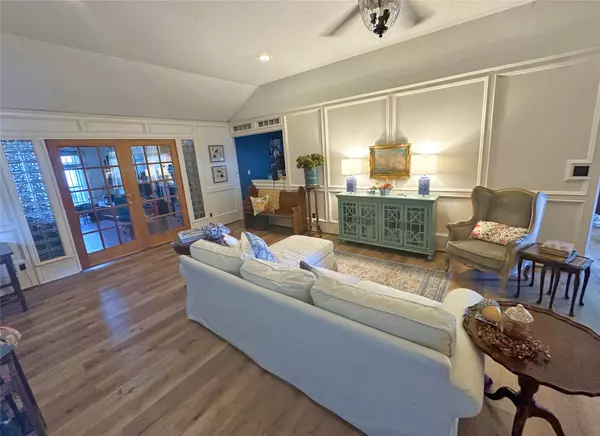 La Porte, TX 77571,5117 Glenvalley DR