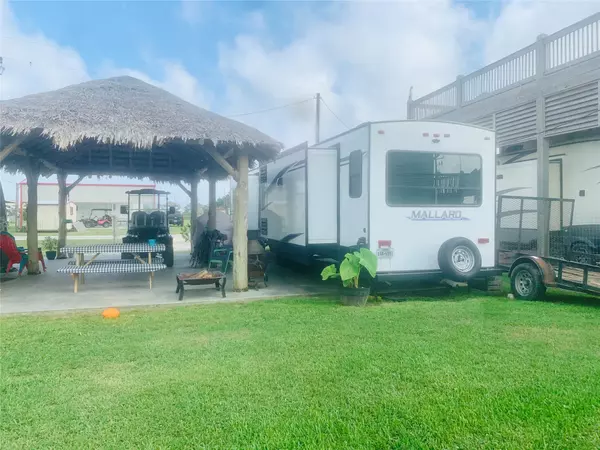Crystal Beach, TX 77650,135 Ocean Sand DR