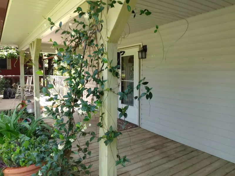 321 Broken Arrow Trail TRL, Goodrich, TX 77335