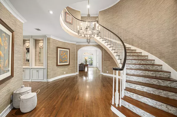 Houston, TX 77056,5567 Longmont DR