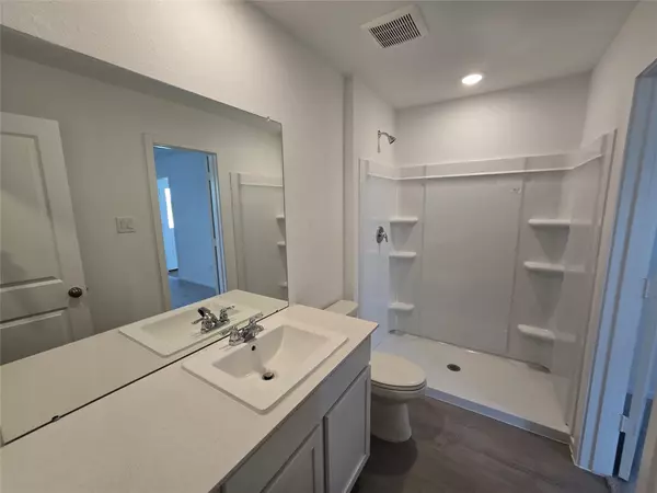 Crosby, TX 77532,20043 Iron Winds ST