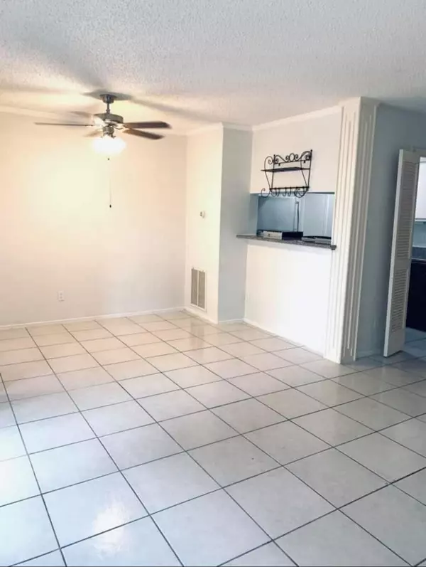 Houston, TX 77057,6410 Del Monte DR #102