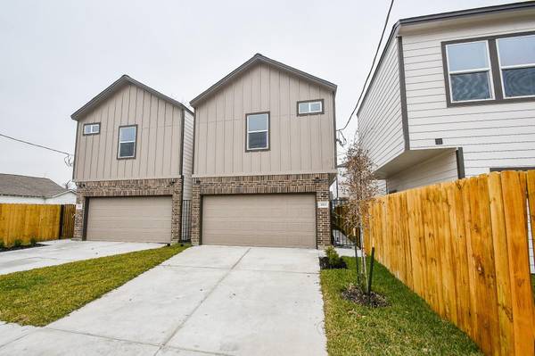 4913 Nichols ST, Houston, TX 77020