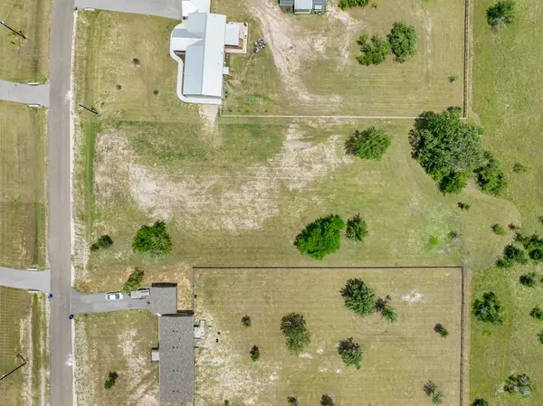 Bedias, TX 77831,6848 Atakapan Trail