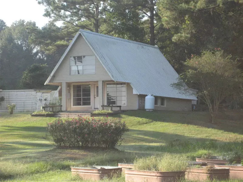 112 Hilltop DR, Grapeland, TX 75844