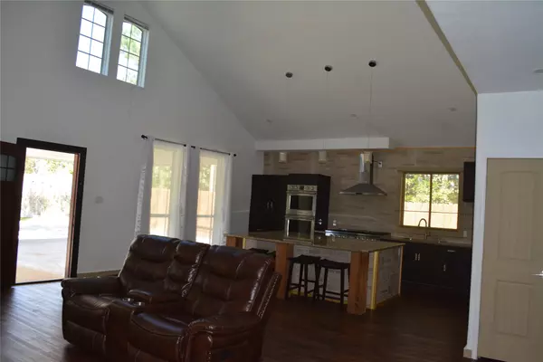 Cleveland, TX 77327,824 Road 5203