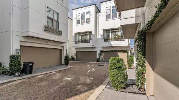 Houston, TX 77007,5429 Larkin ST