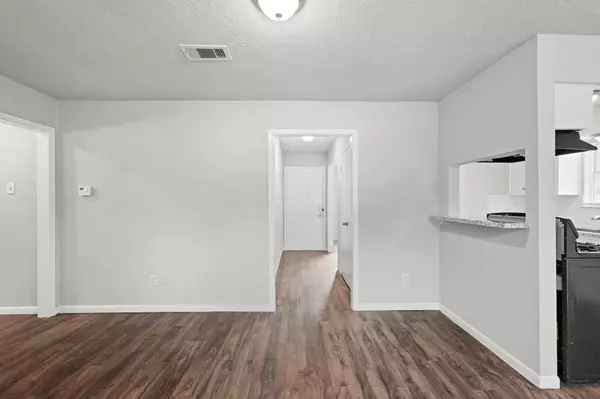 Houston, TX 77033,8835 Martin Luther King BLVD