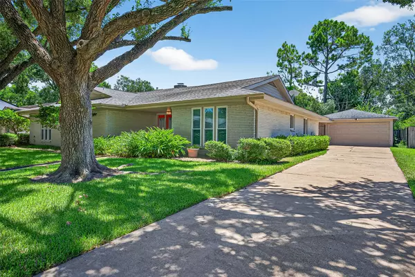 Houston, TX 77071,7723 Braesdale LN