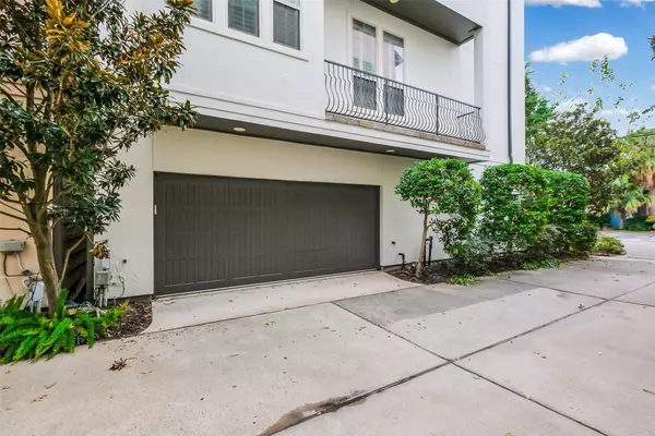 Houston, TX 77019,2301 Park ST #F