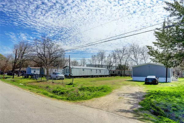 Sugar Land, TX 77498,15211 Sam RD