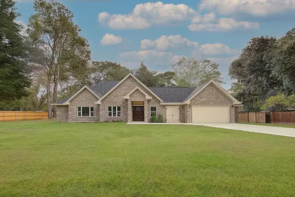 10 Whitewing ST, Dayton, TX 77535